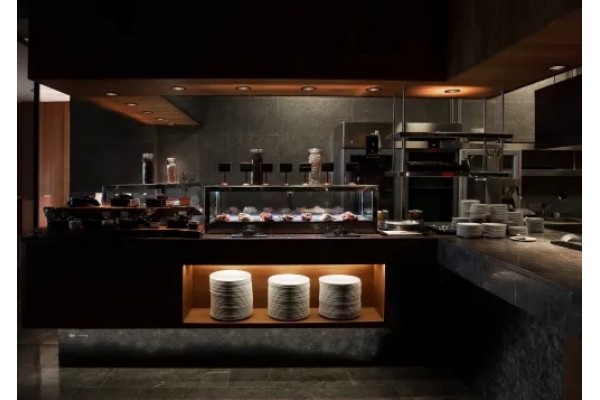 R9 - CLASSIC BLACK R9 - CLASSIC BLACK